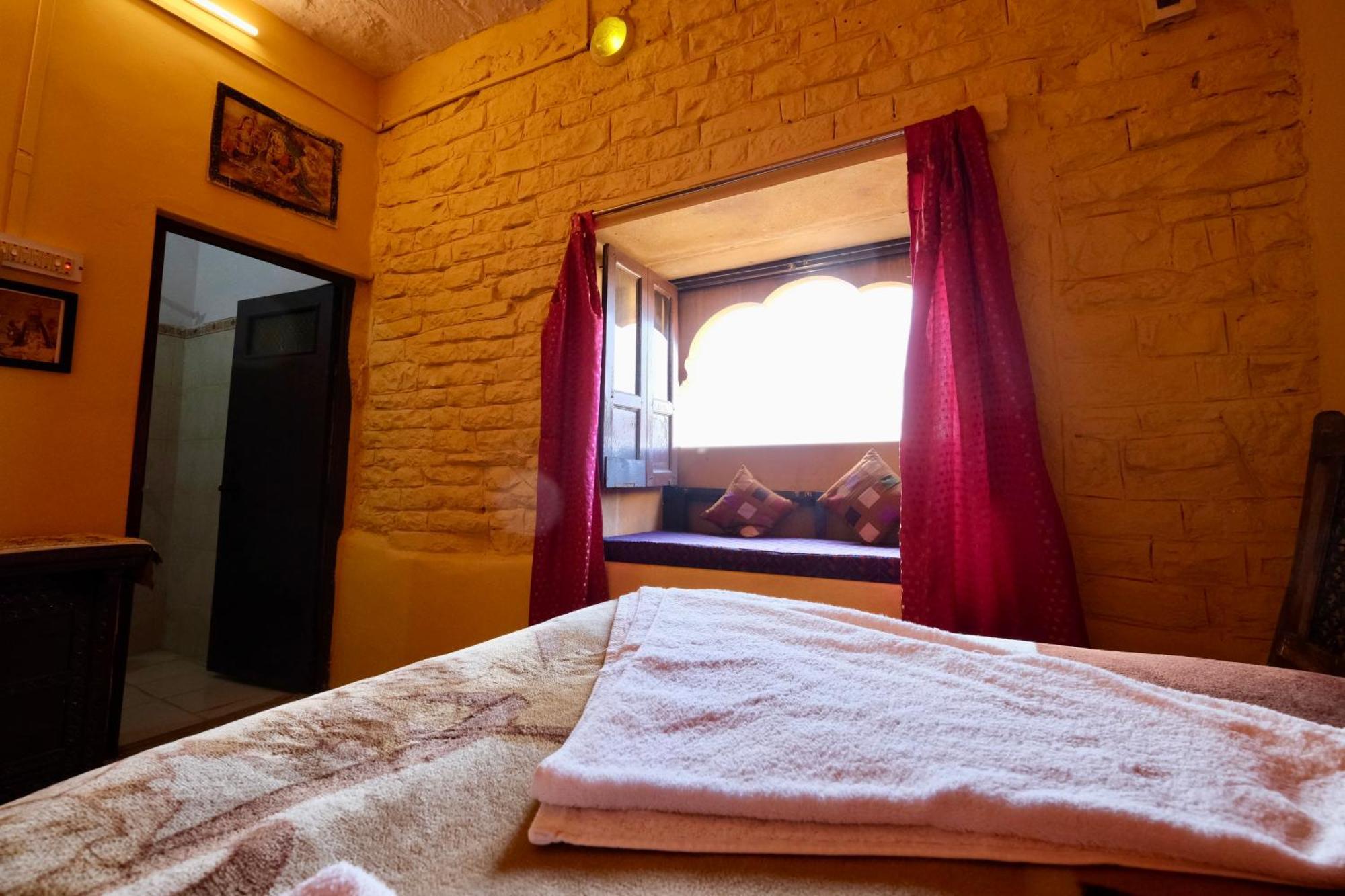 Saffron Guest House Джайсалмер Экстерьер фото