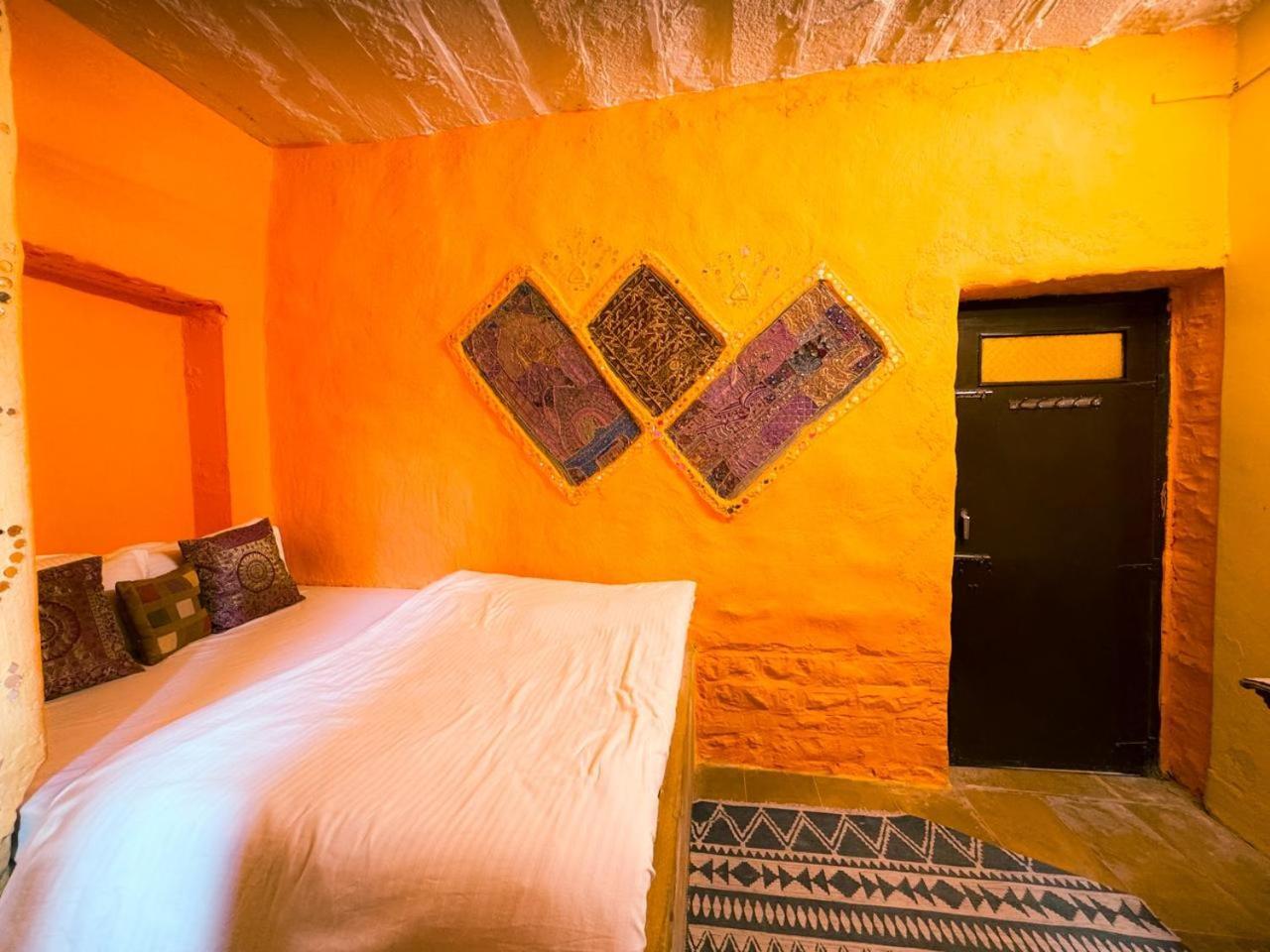 Saffron Guest House Джайсалмер Экстерьер фото